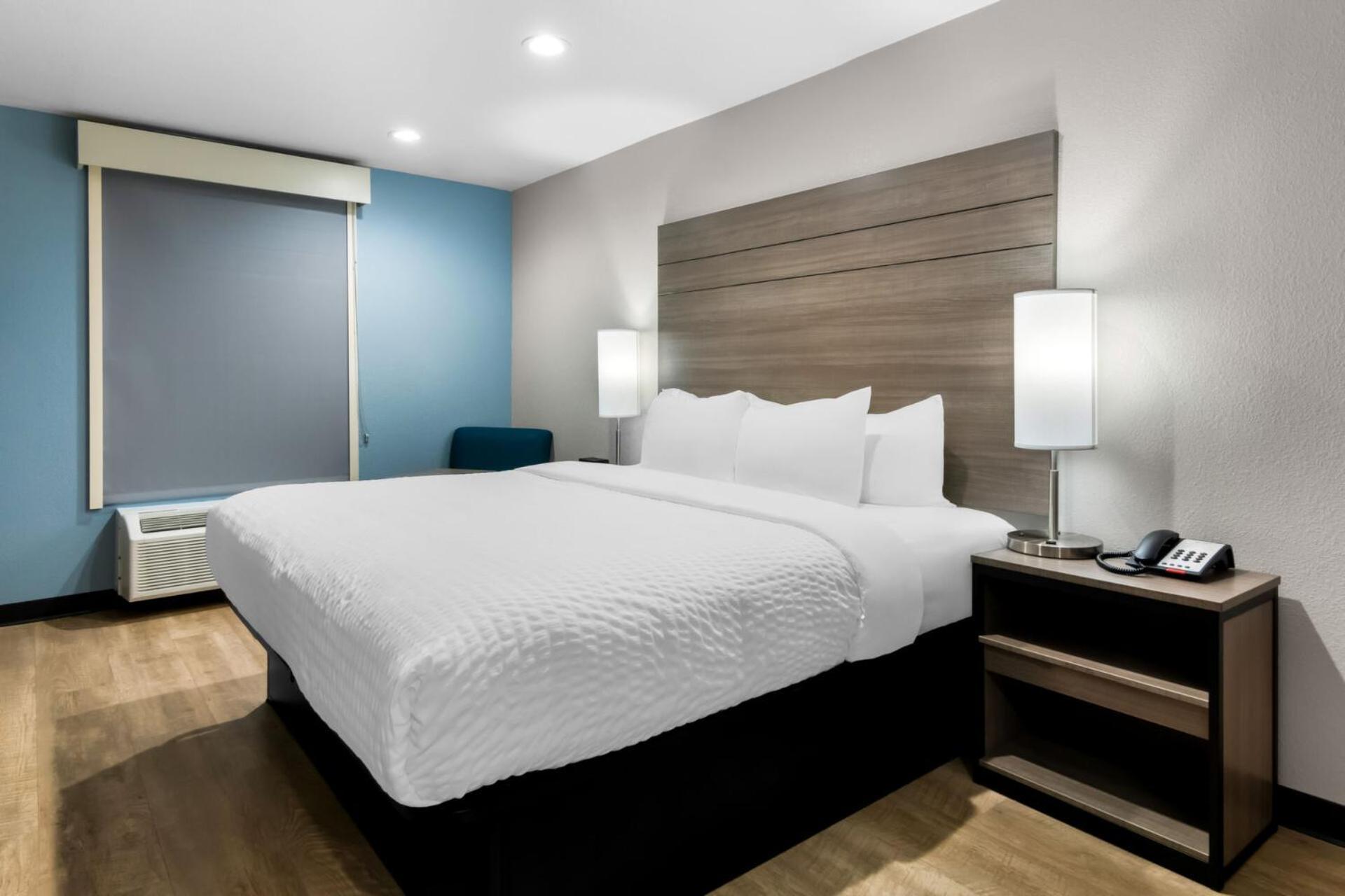 Clarion Pointe Hotel Fort Worth Bagian luar foto