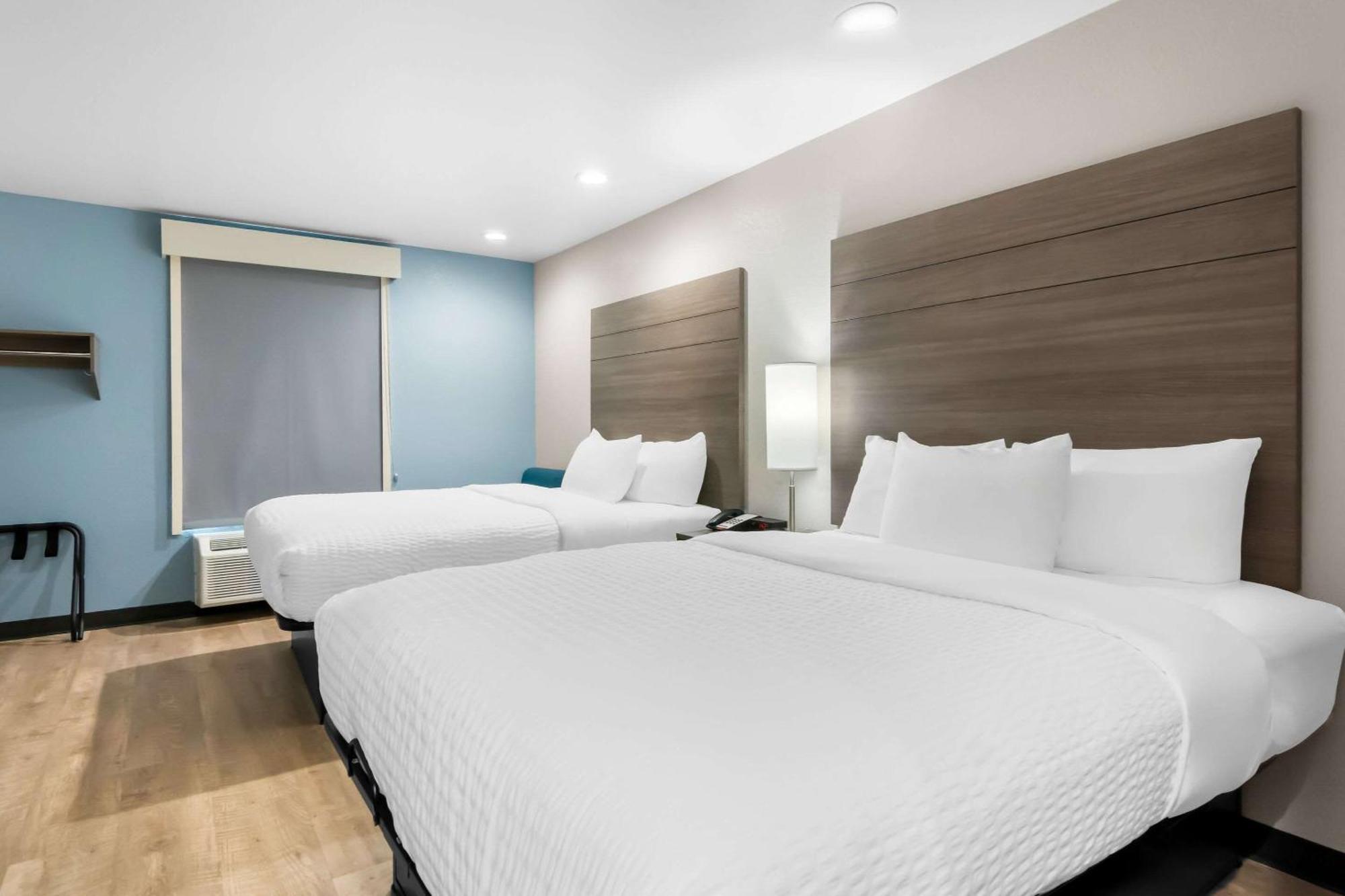 Clarion Pointe Hotel Fort Worth Bagian luar foto