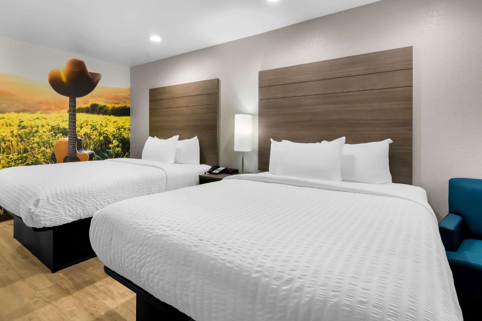 Clarion Pointe Hotel Fort Worth Bagian luar foto